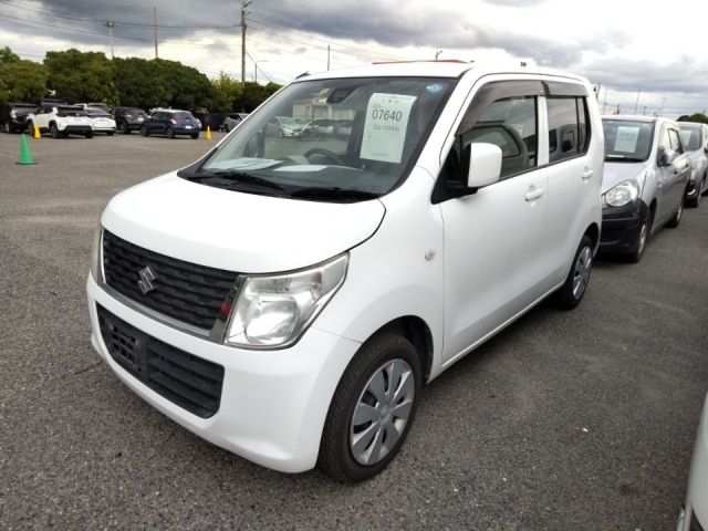 7640 Suzuki Wagon r MH34S 2016 г. (LUM Kobe Nyusatsu)